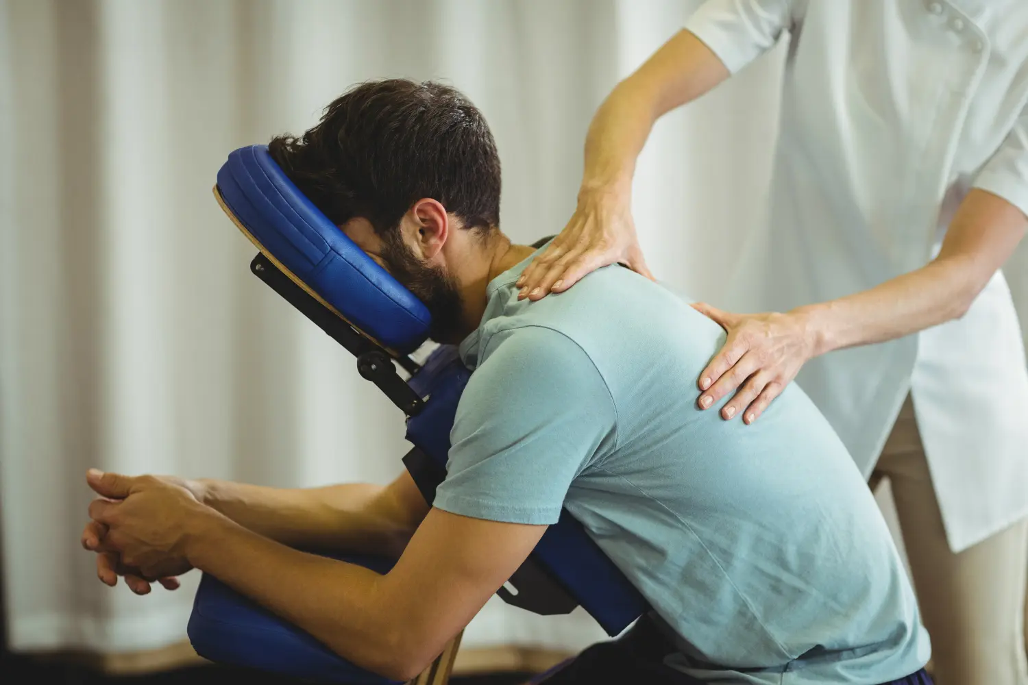 Gesichtstherapie für Männer von Physio Effektiv